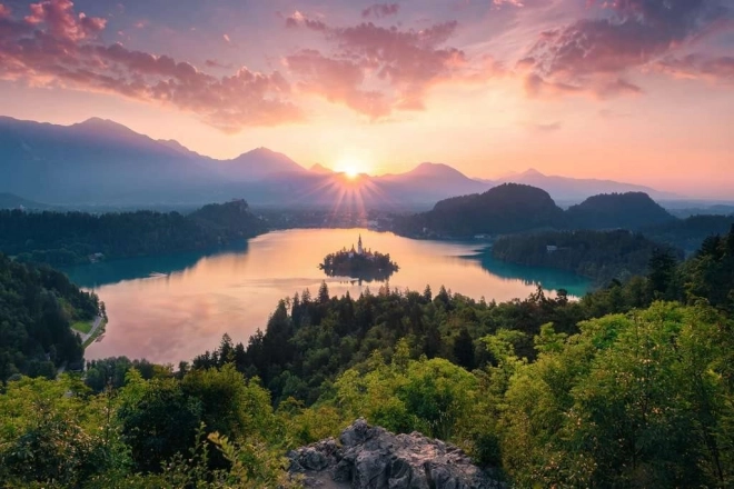 Puzzle Ravensburger Lacul Bled Slovenia 3000 de piese