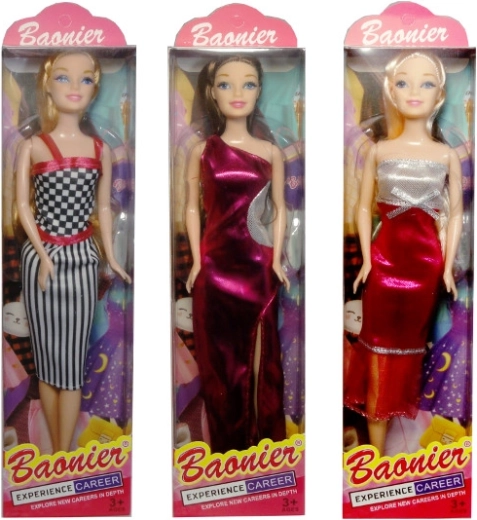 Păpușă în rochie elegantă