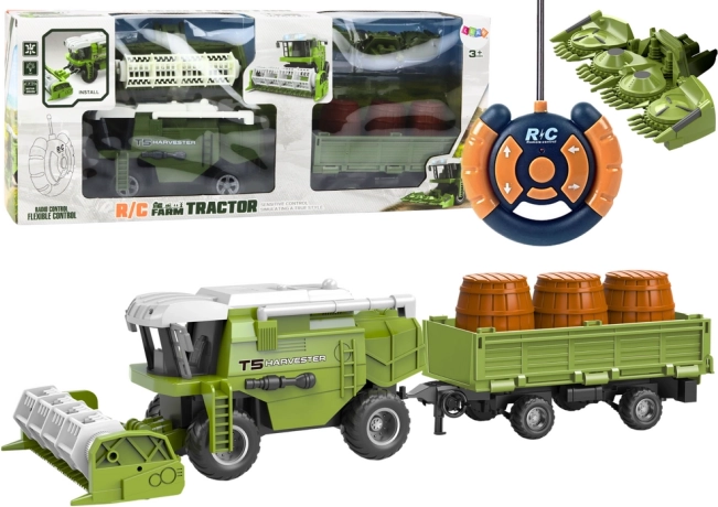 Combine agricol RC cu remorcă verde