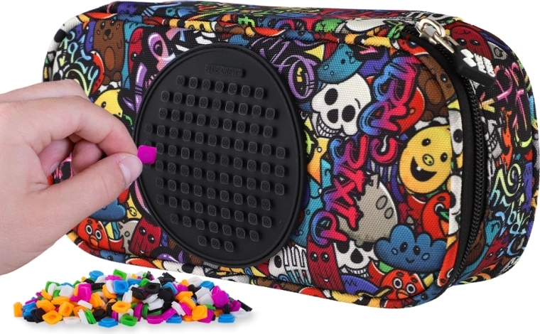 Penar oval etajat Pixie Crew pentru elevi, graffiti, cu panou pixel
