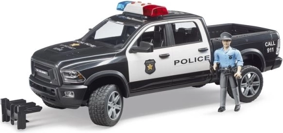 Bruder pick-up de teren RAM de poliție cu polițist
