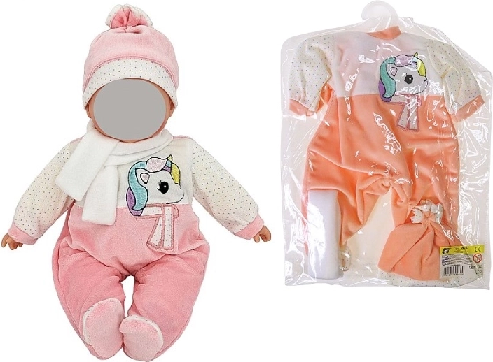 Hăinuțe pentru păpușă 45 cm – salopetă roz cu unicorn, căciuliță și fular