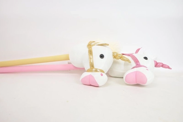 Unicorn din pluș pe băț cu sunet
