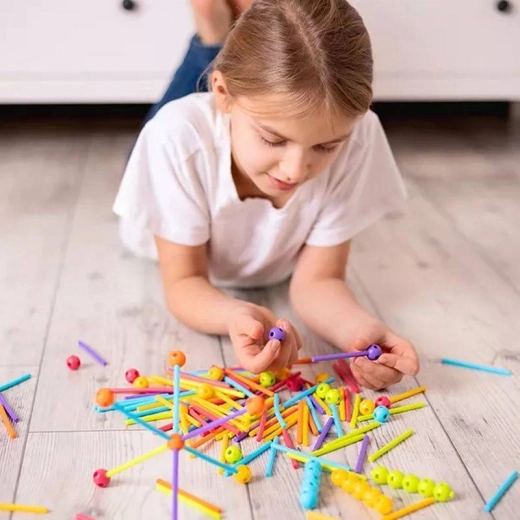 Susține motricitatea fină și creativitatea