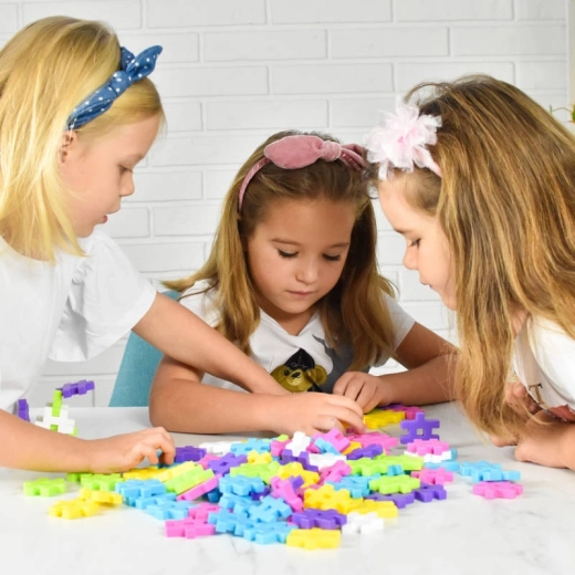 Construcții creative acasă și în călătorii