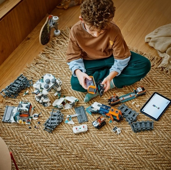 LEGO City Expresul polar al exploratorilor arctici