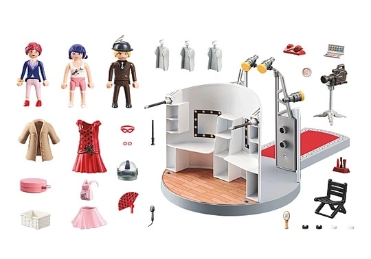 set figurine miraculous modă la paris