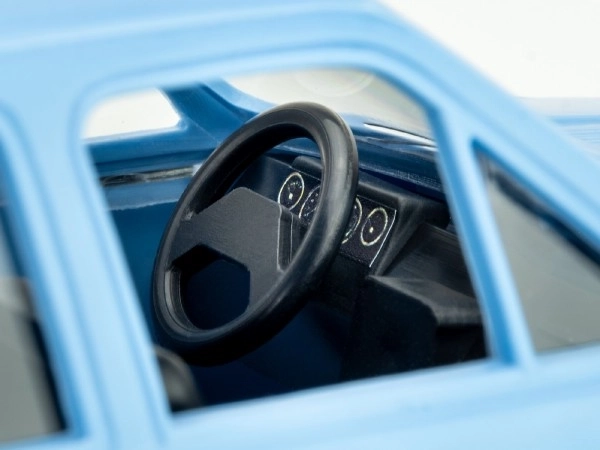 Mașină de jucărie Škoda 120 din plastic