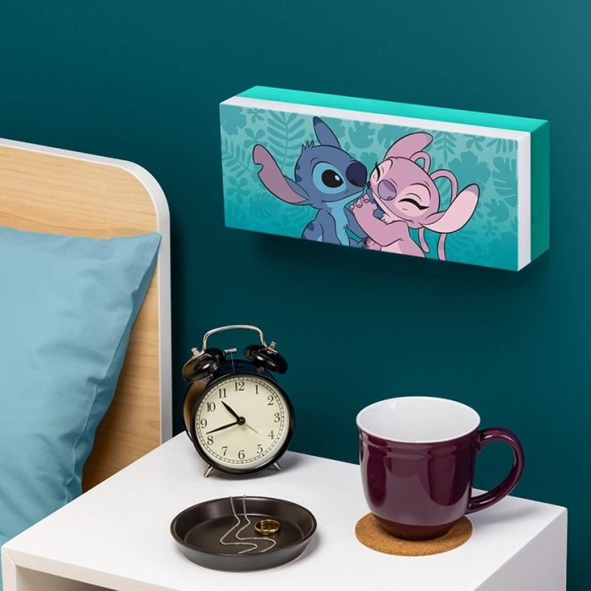 Lumină LED cu Stitch