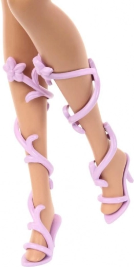 Încălțăminte detaliată pentru un look de zână