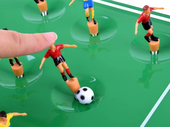 Joc de fotbal de masă pe arcuri