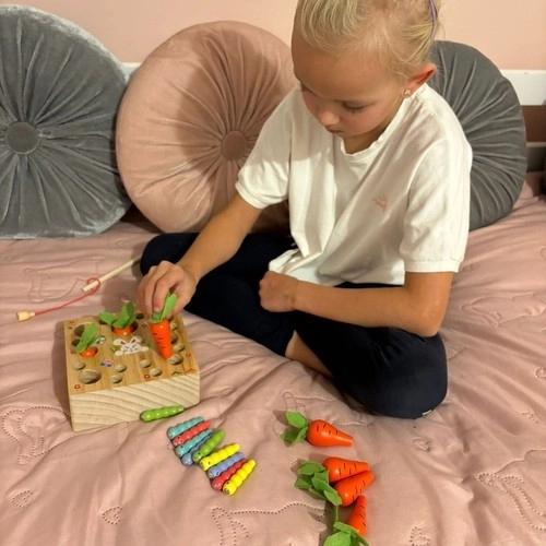 Joc din lemn Montessori 2 în 1 Grădina de Morcovi