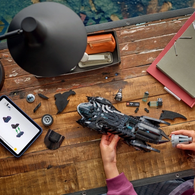Experiență de construcție digitală cu aplicația LEGO Builder