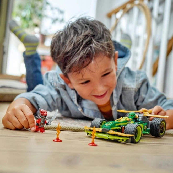 Lego Ninjago mașina de curse a lui Lloyd cu tracțiune pull-back