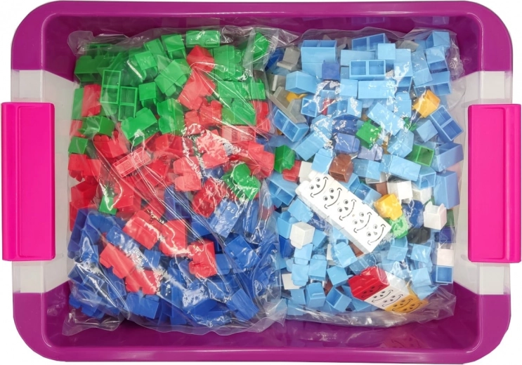 900 de piese pentru creații nesfârșite