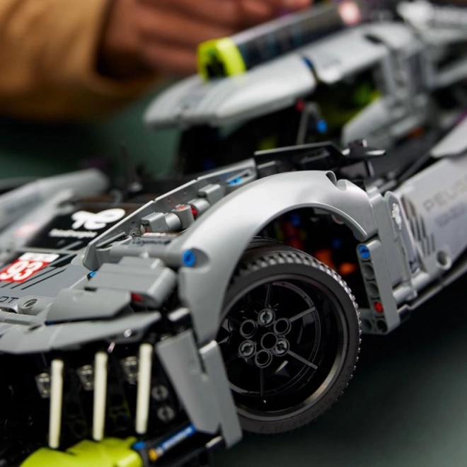 Hipersportivă LEGO Technic Peugeot 9X8 Le Mans