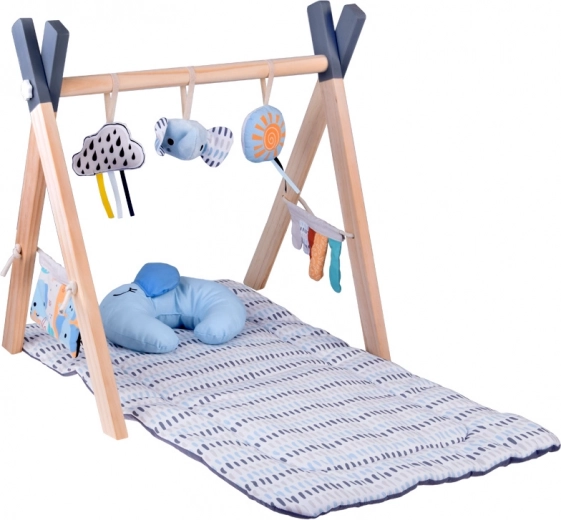 Structură din lemn natural pentru joacă în siguranță