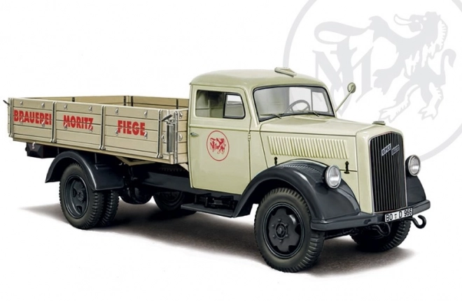 Camion clasic Opel Blitz din plastic