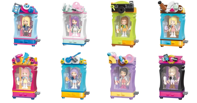 Minifigurină și accesorii în fiecare set