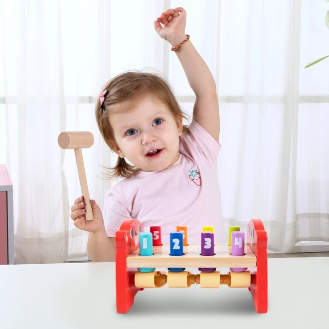Ciocănel de lovire din lemn colorat pentru copii Tooky Toy