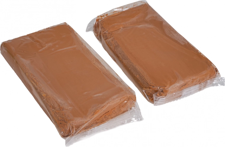 Două pachete de lut gata de modelat