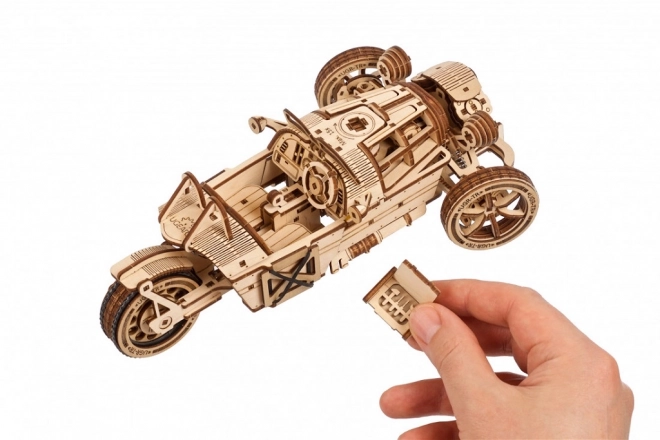 trike mecanic 3D din lemn Ugears