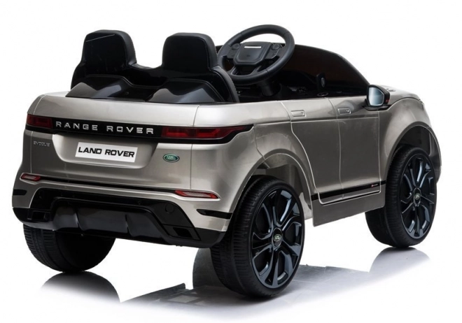 Mașină electrică Range Rover Evoque argintie