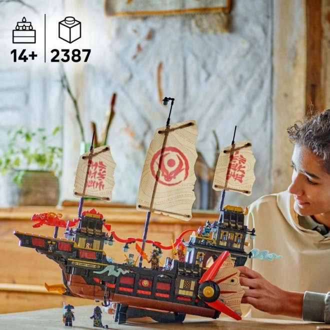 Răsplata templului - LEGO NINJAGO Navă pentru fanii de la 14 ani