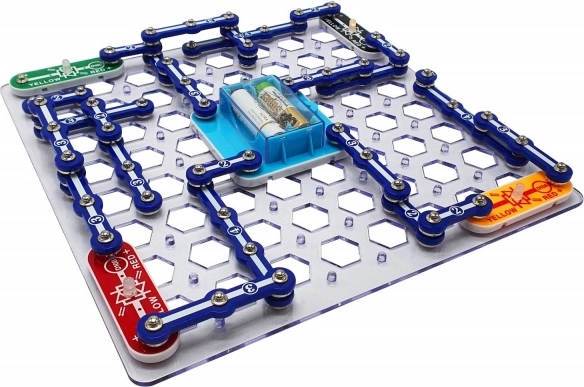 Tactică și competiție pentru 1–4 jucători