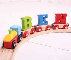 Vagon de lemn Bigjigs Rail cu litera R