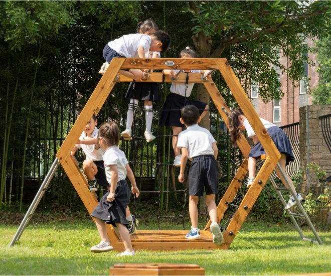 World Edu Clasic Loc De Joacă Din Lemn Pentru Copii XXL Hexagonal