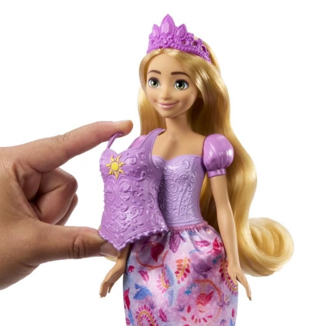 Păpușă și set de modă basm cu Rapunzel