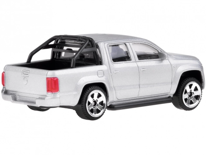 Mașinuță metalică licențiată Volkswagen Amarok la scară 1:64