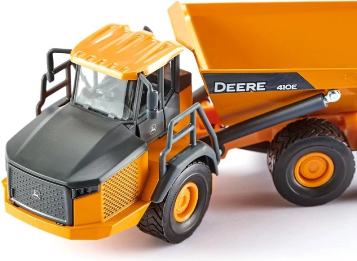 Direcție articulată și șasiu robust