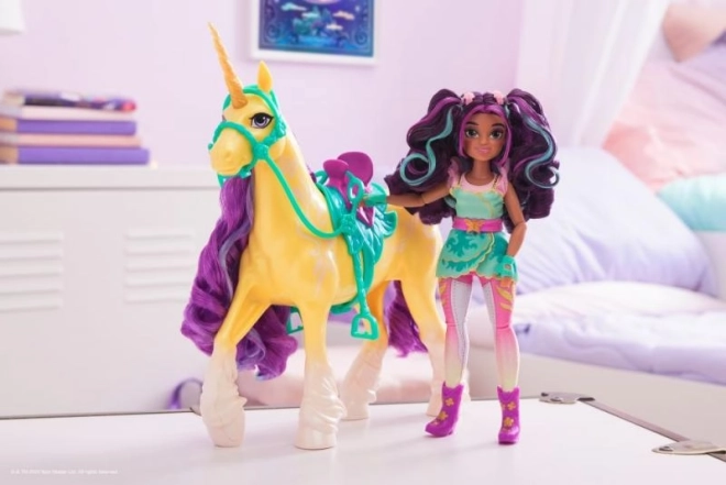 Păpușa Unicorn Academy Ava 24 cm