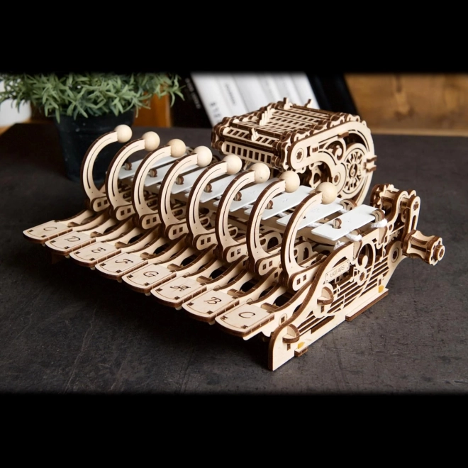 Puzzle mecanic 3D din lemn Ugears Celesta programabilă