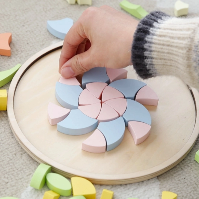 Mandala pastelată Montessori mozaic flori