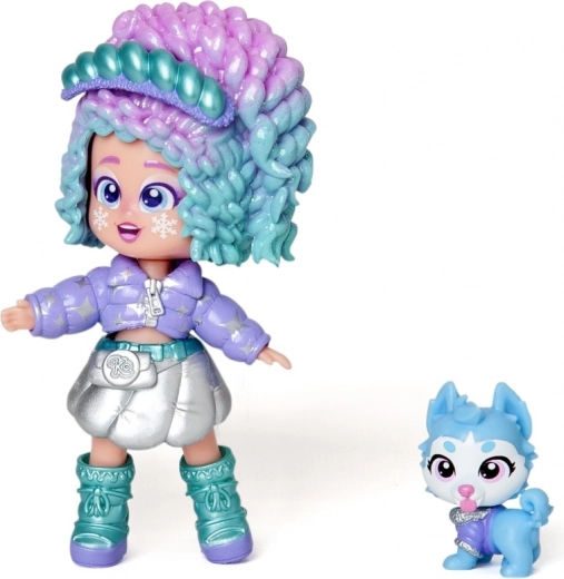 Păpușa Chloe cu animăluț și detalii sclipitoare