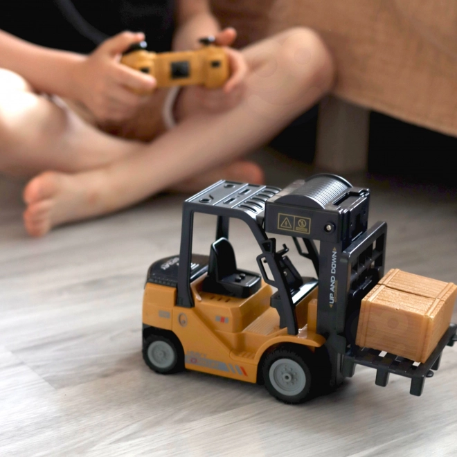 Stivuitor de jucărie Woopie controlat de la distanță RC 1:24
