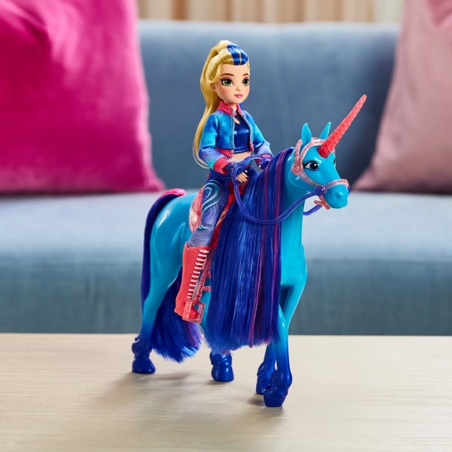 Păpușa la modă Isabel din Academia Unicornilor