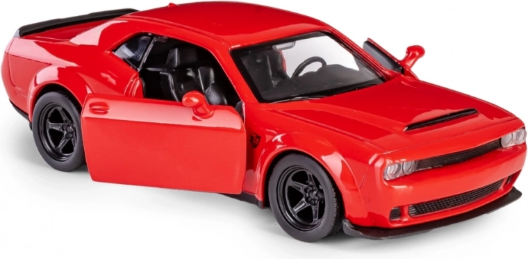 Uși care se deschid și interior detaliat