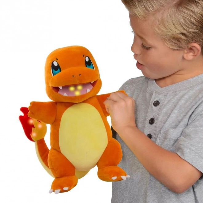 Charmander pluş interactiv cu flăcări