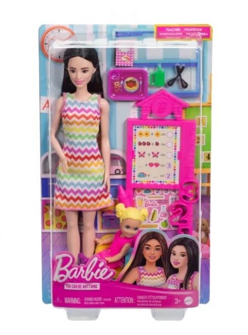 Păpușa Barbie învățătoare