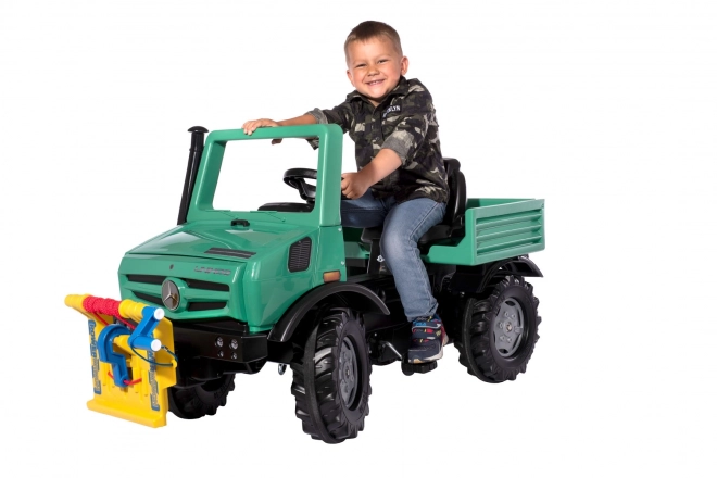 RollyUnimog Forst de la Mercedes-Benz cu troliu
