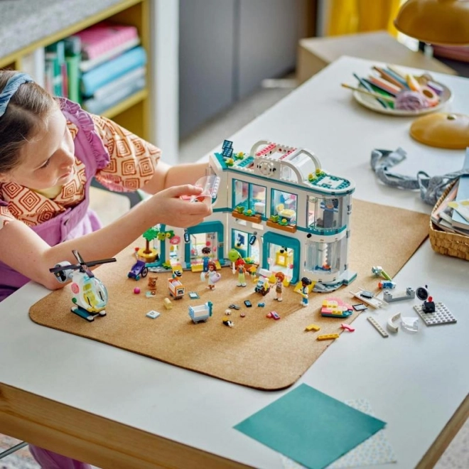 Spitalul din Heartlake LEGO Friends