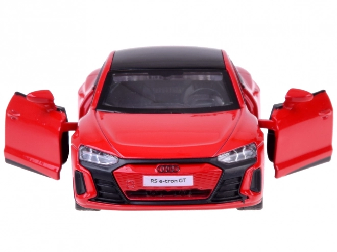 Model colecționabil Audi RS e-tron GT 1:36 cu sunete