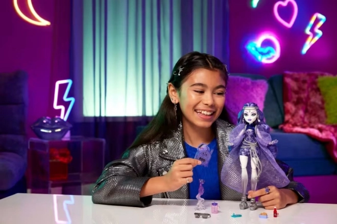Păpușa Spectra Vondergeist Monster High