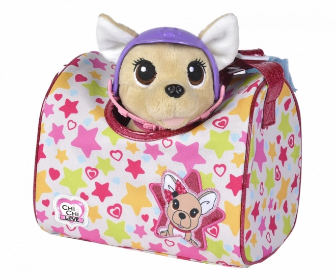 Chihuahua moale cu cască – pregătit pentru excursii