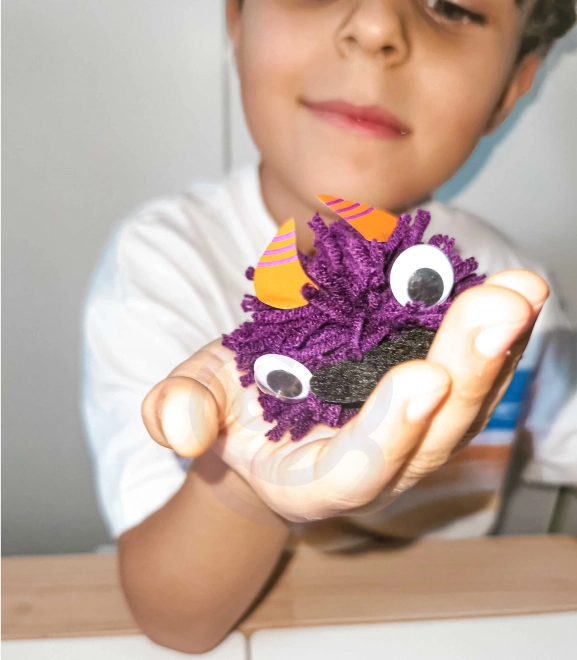 Set creativ pentru realizarea de monștri din pompoane - Woopie Art&Fun