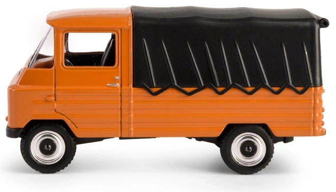 Vehicul clasic polonez Żuk maro